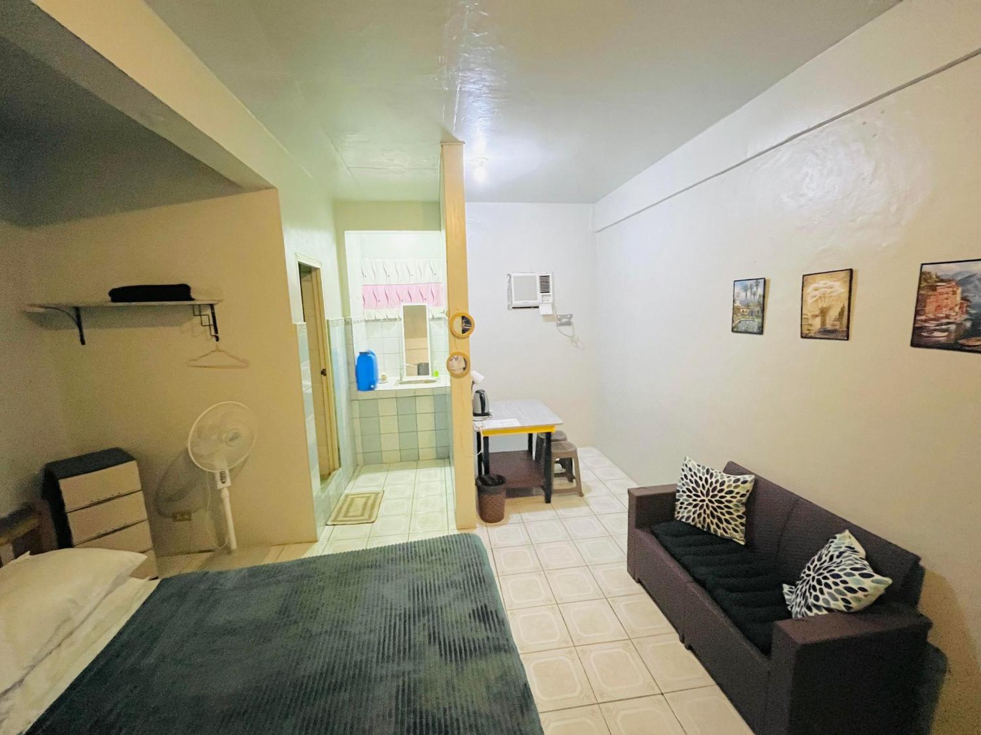 The Studio Byhome Puerto Princesa ภายนอก รูปภาพ